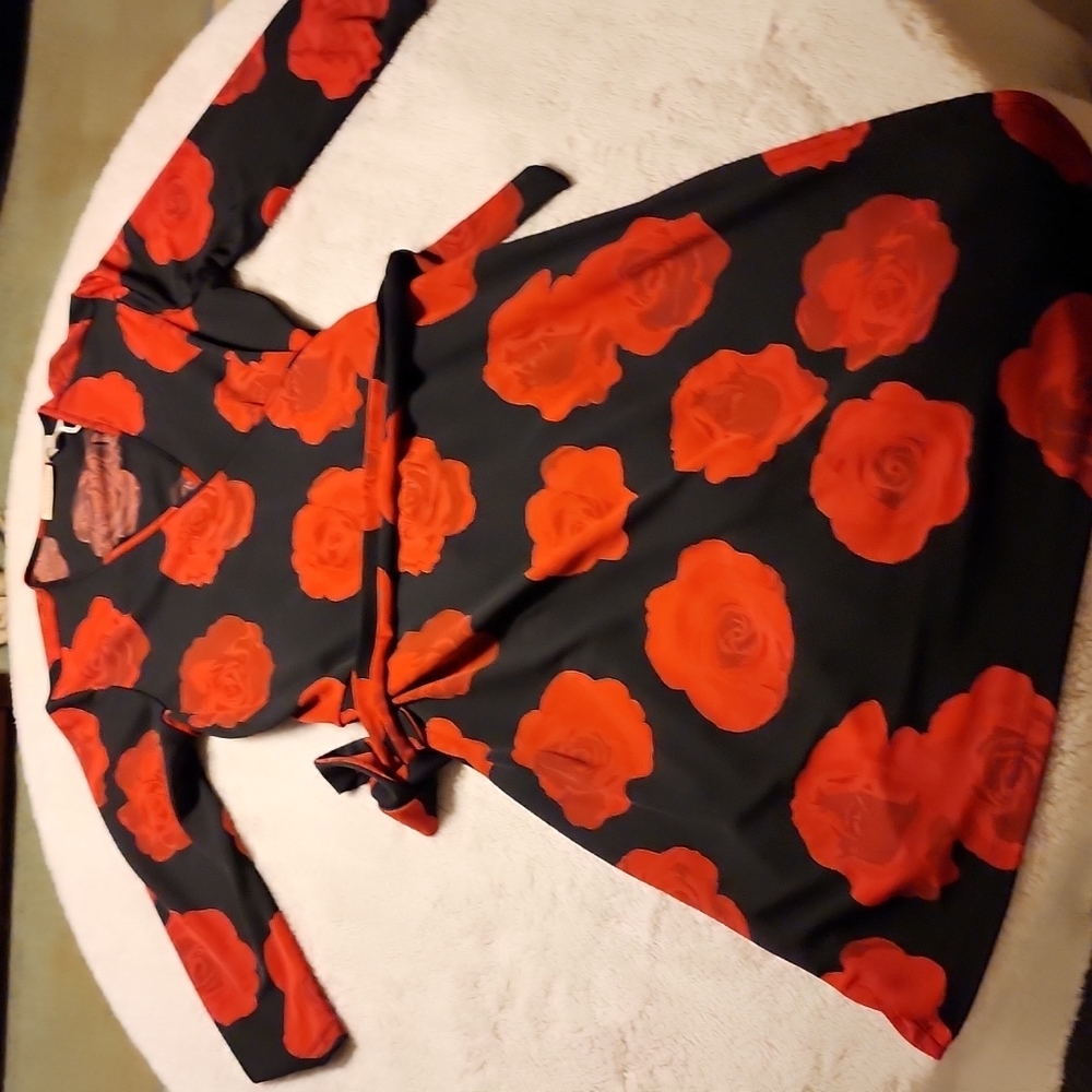 Apostrophe floral dress